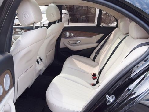 Used 2020 Mercedes-Benz E 350 4MATIC image 31