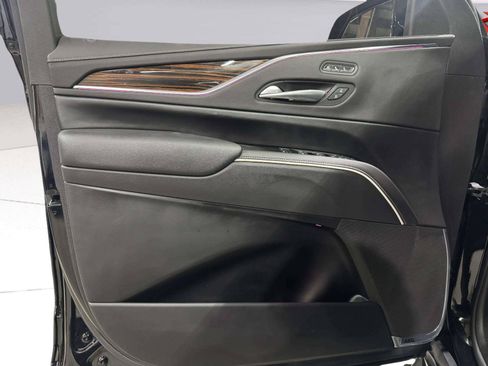 Used 2022 Cadillac Escalade ESV Premium Luxury AWD/4WD image 23