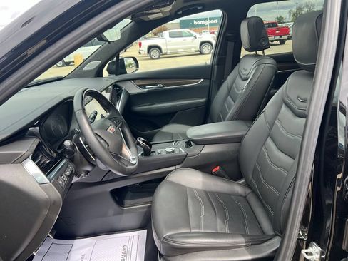 Used 2025 Cadillac XT6 Sport w/ Platinum Package AWD/4WD image 20