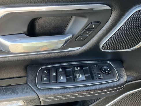 Used 2019 RAM 1500 Laramie AWD/4WD image 23