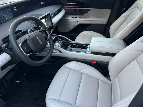 New 2026 Lincoln Nautilus Premier w/ Jet Appearance Package image 9