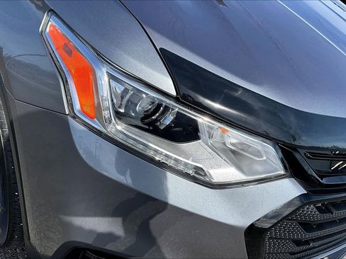 Used 2020 Chevrolet Traverse LS w/ LPO, Blackout Package AWD/4WD image 31