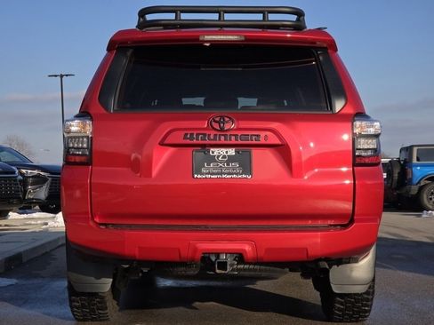 Used 2022 Toyota 4Runner SR5 Premium image 28