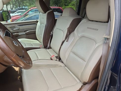 Used 2019 RAM 1500 Laramie AWD/4WD image 10