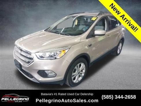 Used 2017 Ford Escape SE w/ Equipment Group 201A AWD/4WD image 1