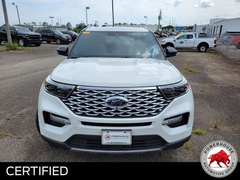 Certified 2020 Ford Explorer Platinum w/ Premium Technology Package AWD/4WD image 9