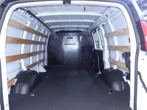 Used 2023 Chevrolet Express 2500 w/ Driver Convenience Package image 4