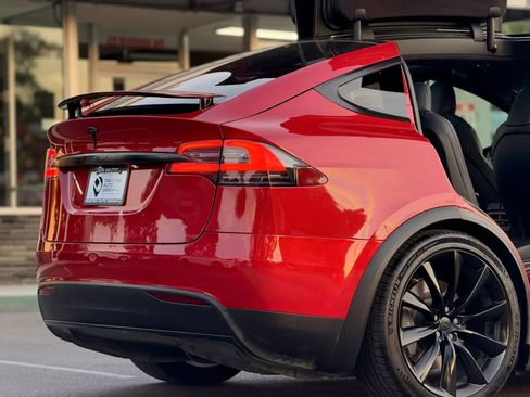 Used 2020 Tesla Model X Long Range image 9