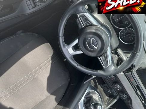 Used 2020 MAZDA MX-5 Miata Club RWD image 7