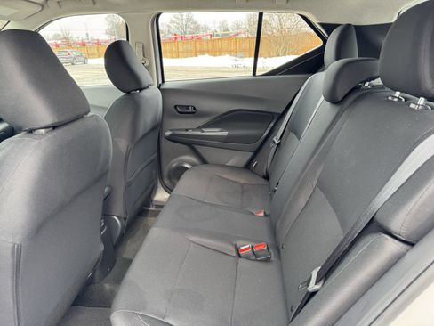 Used 2025 Nissan Kicks Play S image 7