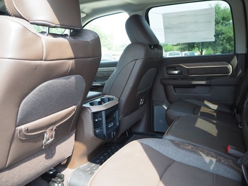 New 2025 RAM 2500 Limited image 12