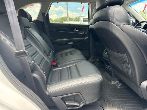 Used 2016 Kia Sorento EX w/ EX Premium Package FWD image 17