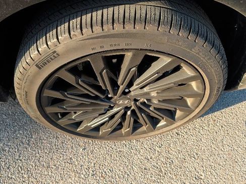 Used 2024 Hyundai Santa Fe Calligraphy image 15