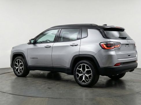 Used 2025 Jeep Compass Limited AWD/4WD image 6