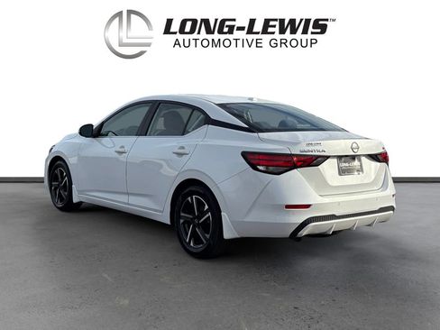 Used 2024 Nissan Sentra SV image 4