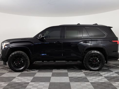 Used 2024 Toyota Sequoia SR5 w/ SR5 Premium Package AWD/4WD image 3