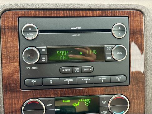 Used 2008 Ford Taurus Limited FWD image 15
