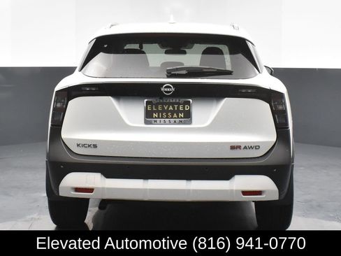 Used 2025 Nissan Kicks SR w/ SR Premium Package AWD/4WD image 24