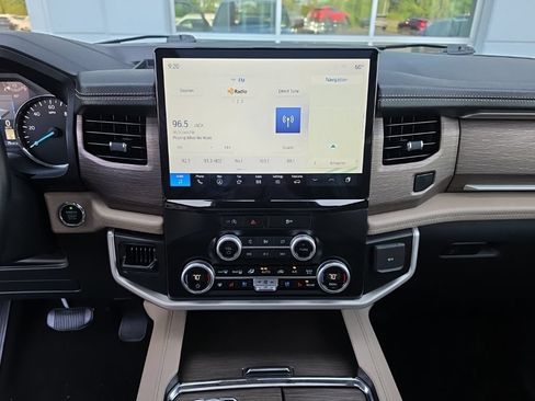Used 2024 Ford Expedition Max Limited AWD/4WD image 13