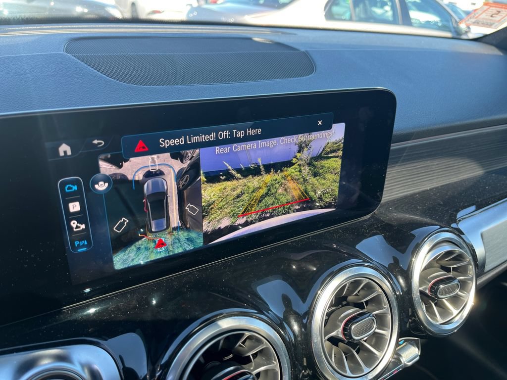 Used 2026 Mercedes-Benz GLB 250 4MATIC image 25