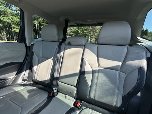 Used 2022 Subaru Forester Limited AWD/4WD image 10