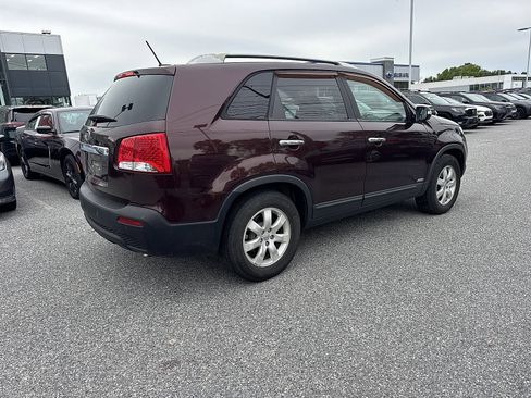 Used 2012 Kia Sorento LX w/ Convenience Pkg AWD/4WD image 3