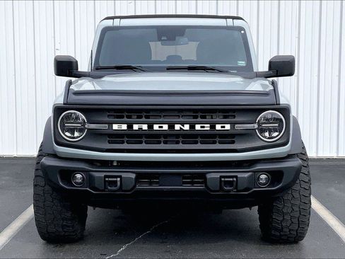Used 2022 Ford Bronco Black Diamond image 3