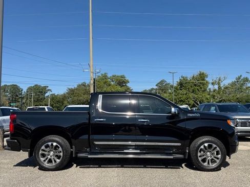 Used 2024 Chevrolet Silverado 1500 High Country w/ Technology Package AWD/4WD image 7