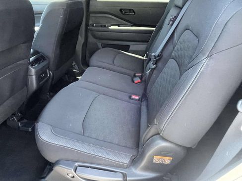 Used 2024 Nissan Pathfinder SV FWD image 10