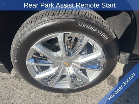 Used 2024 Chevrolet Suburban High Country w/ Premium Package image 12