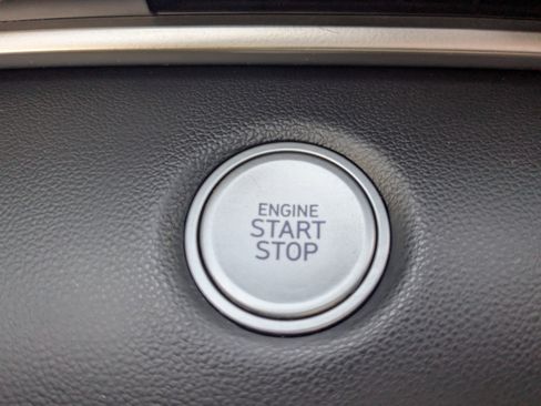 Used 2022 Hyundai Elantra SEL FWD image 33