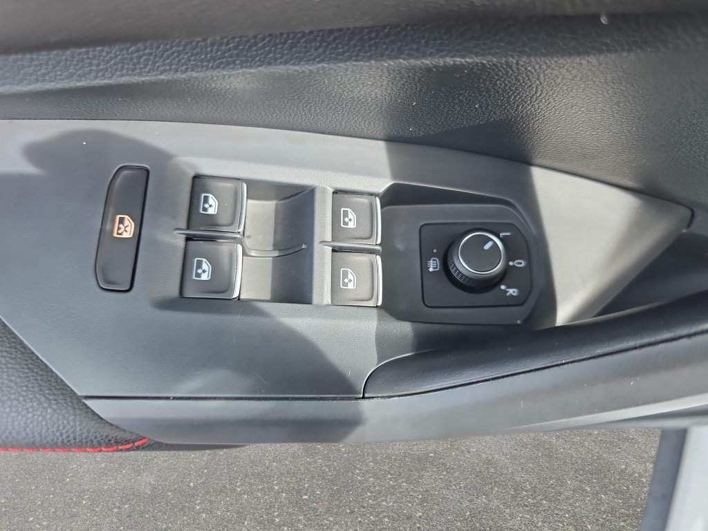 Used 2024 Volkswagen Jetta GLI 40th Anniversary Edition FWD image 26