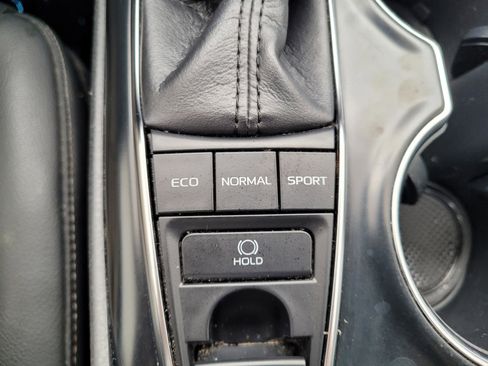 Used 2019 Toyota Camry XSE FWD image 23