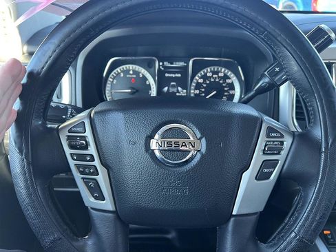 Used 2018 Nissan Titan SV w/ SV Convenience Package image 22
