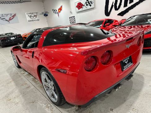 Used 2007 Chevrolet Corvette Coupe w/ Preferred Equipment Group RWD image 3