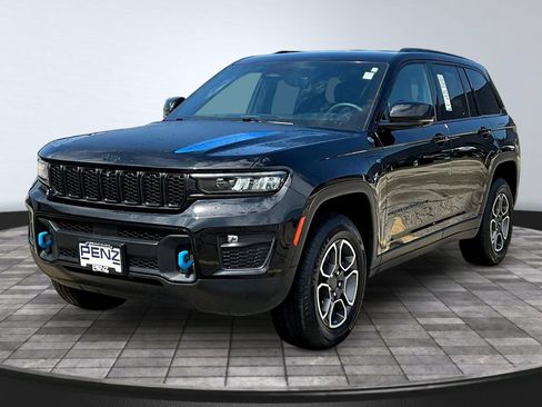 Used 2022 Jeep Grand Cherokee Trailhawk w/ Luxury Tech Group III AWD/4WD image 1