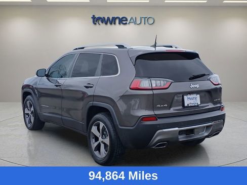 Used 2019 Jeep Cherokee Limited w/ Trailer Tow Group AWD/4WD image 3