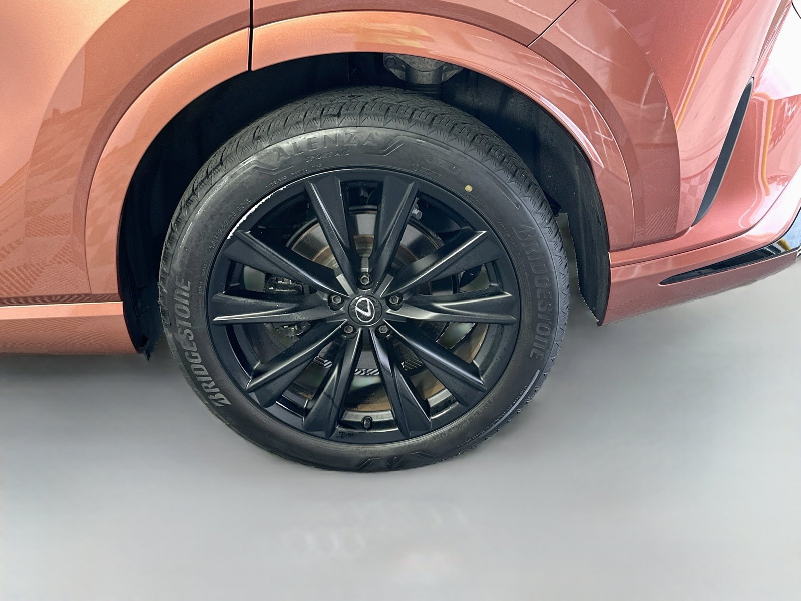 Used 2023 Lexus RX 500h F Sport w/ Cold Area Package AWD/4WD image 32