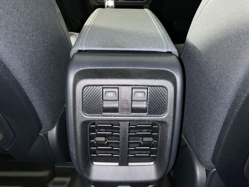 New 2026 Ford Bronco Badlands AWD/4WD image 17