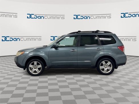Used 2010 Subaru Forester 2.5X Premium w/ Popular Equipment Group 1A image 5