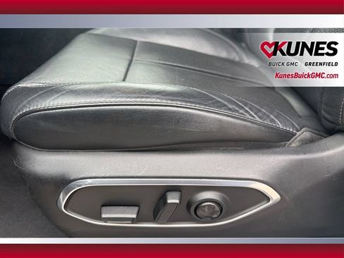 Used 2024 Jeep Wagoneer L Series II w/ Flexible Seating Group AWD/4WD image 19