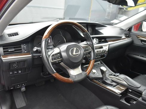 Used 2017 Lexus ES 350 FWD image 12
