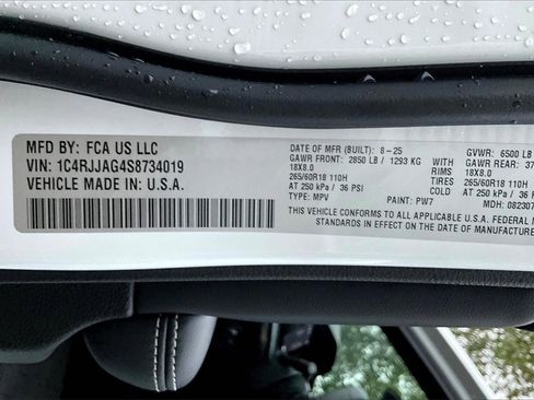 New 2025 Jeep Grand Cherokee L Altitude image 13