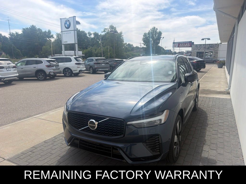 Used 2024 Volvo XC60 T8 Plus w/ Protection Package Premier AWD/4WD image 3