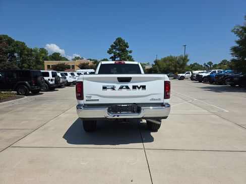 Used 2025 RAM 3500 Big Horn AWD/4WD image 8