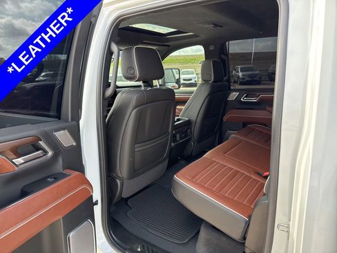 Used 2024 GMC Sierra 2500 Denali Ultimate image 8