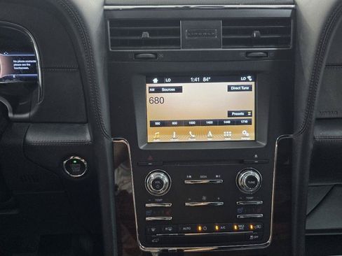 Used 2016 Lincoln Navigator L Reserve RWD image 27