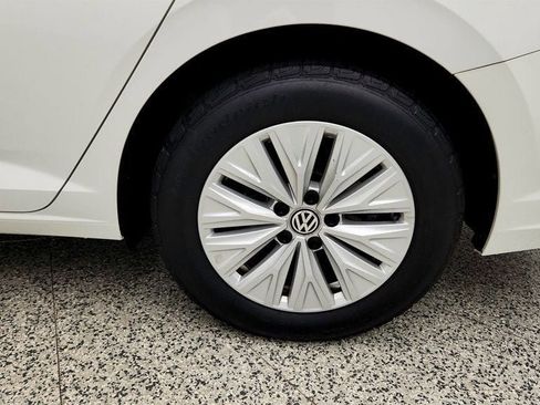Used 2019 Volkswagen Jetta R-Line FWD image 9