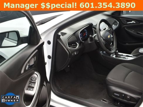 Used 2024 Chevrolet Malibu LT image 11