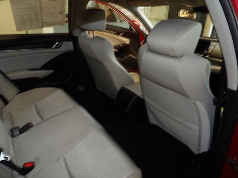 Used 2018 Honda Accord LX image 16